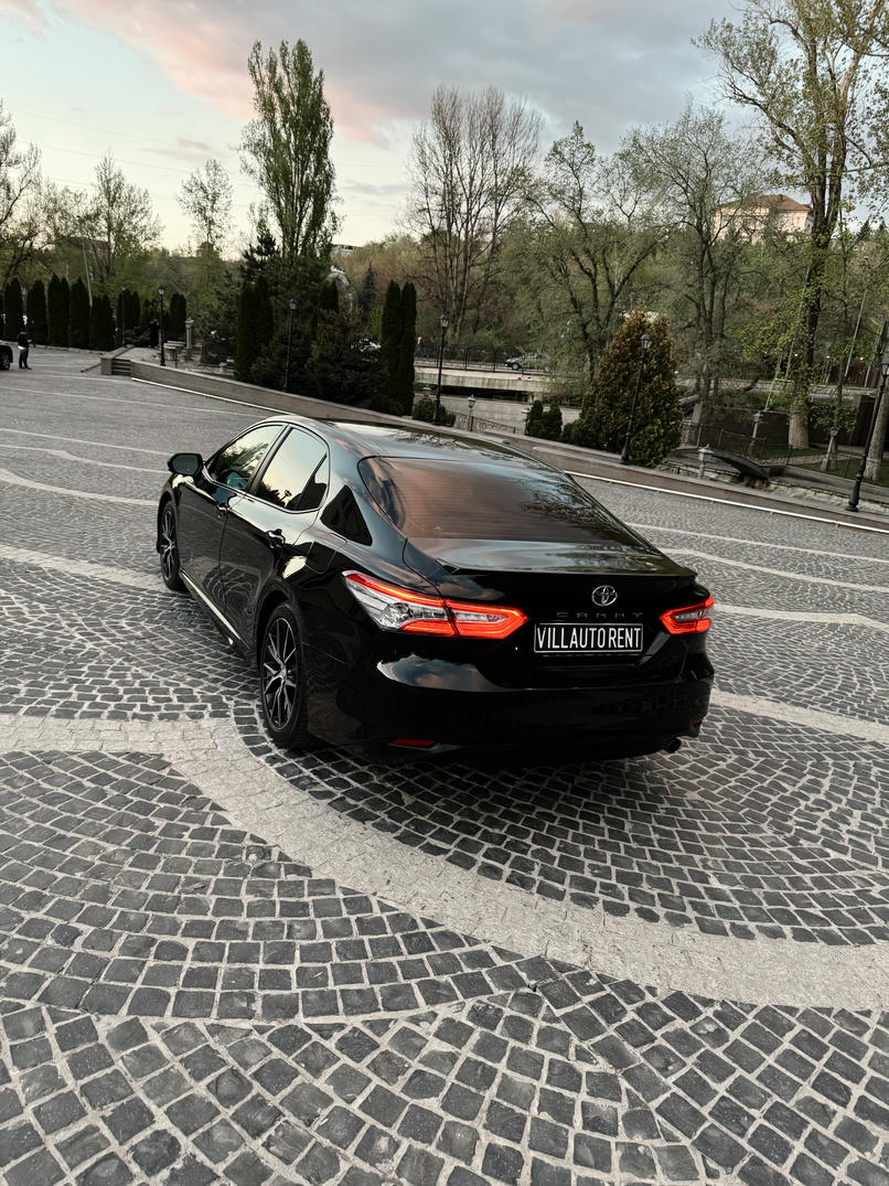 TOYOTA CAMRY 75